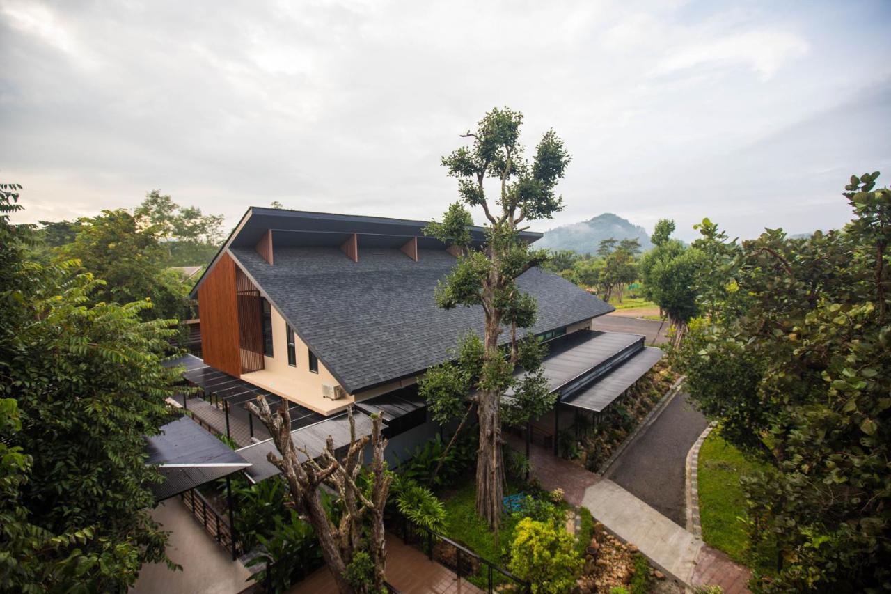 The Chamuang Forest Nakhon Nayok Extérieur photo