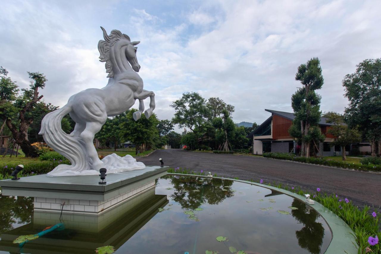 The Chamuang Forest Nakhon Nayok Extérieur photo