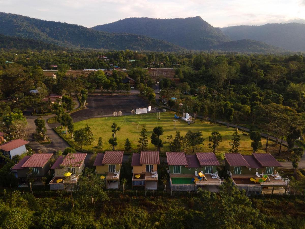 The Chamuang Forest Nakhon Nayok Extérieur photo